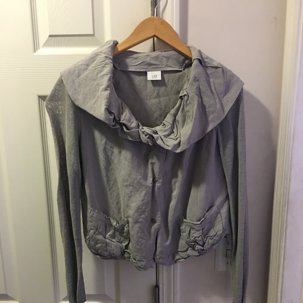 Lovely gray light weight jacket